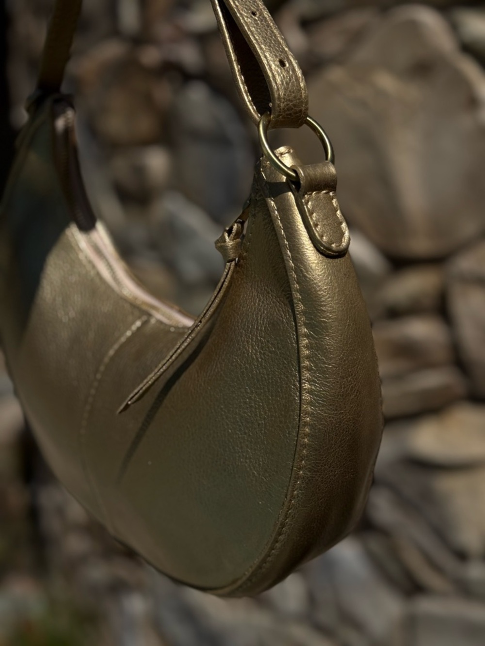 Classic Nora in metallic gold - Picture 5 of 10
